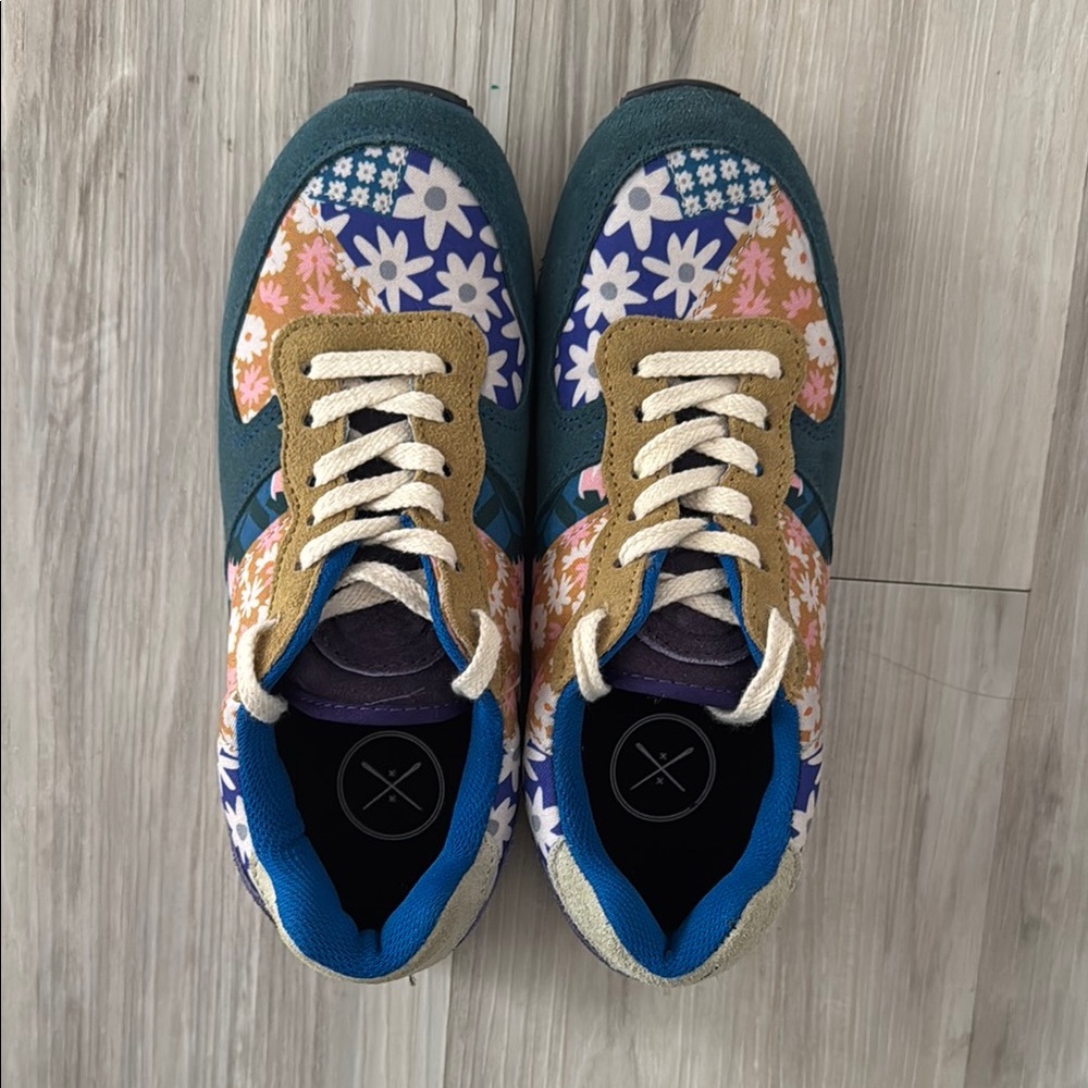 Inkkas Floral Sneakers - Blue and Tan